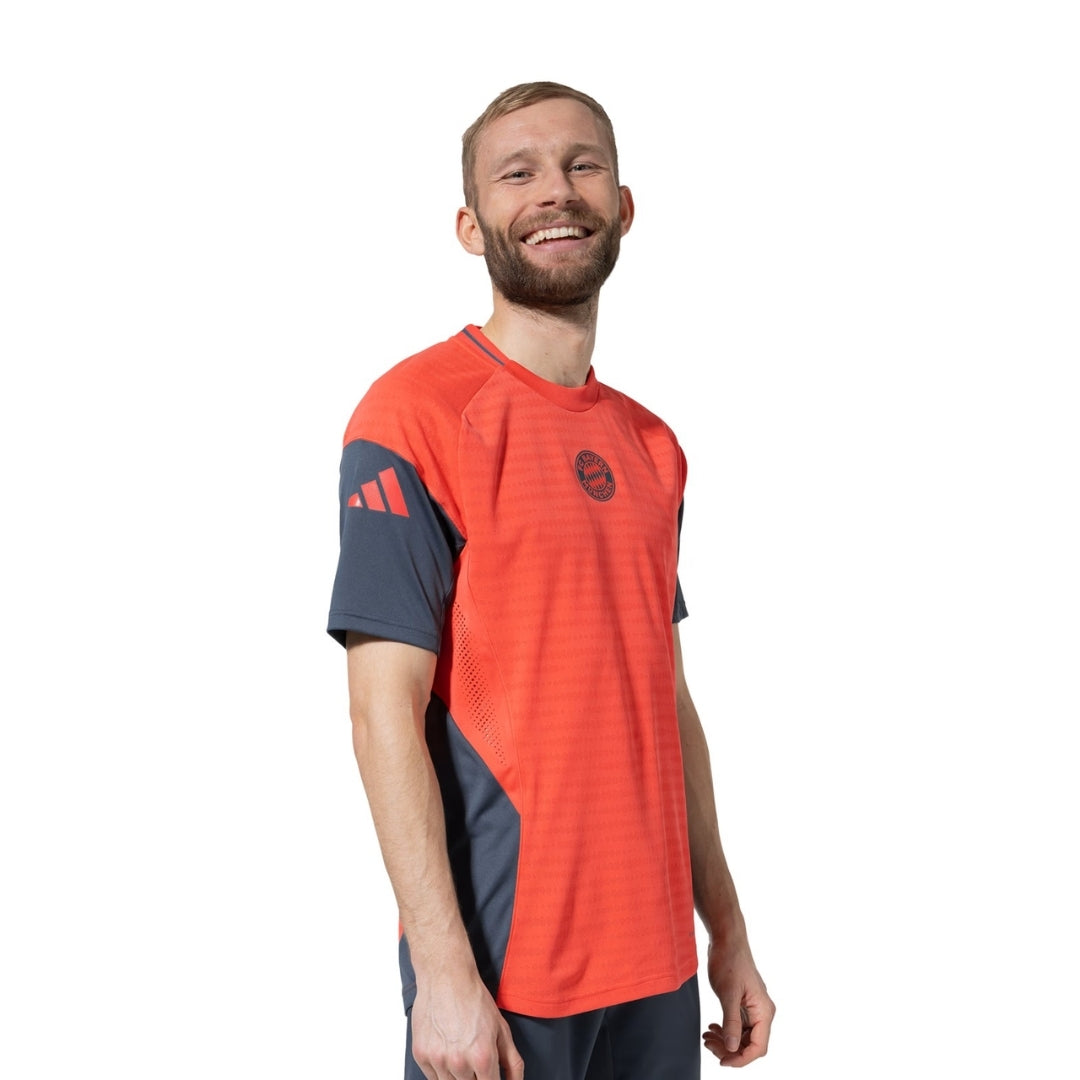 BAYERN MUNICH | TRAINING 25/26 MEN