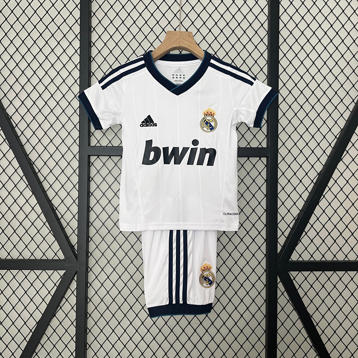 REAL MADRID I 12/13 CHILDREN'S KIT (RETRO)