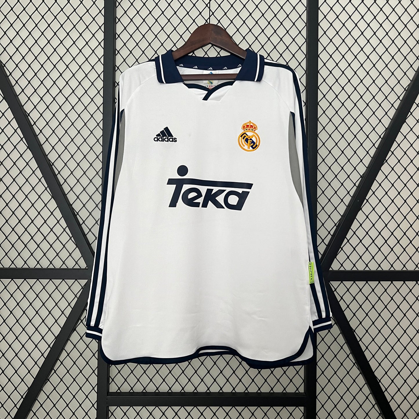 REAL MADRID I 00/01 MEN'S (RETRO) LONG SLEEVE