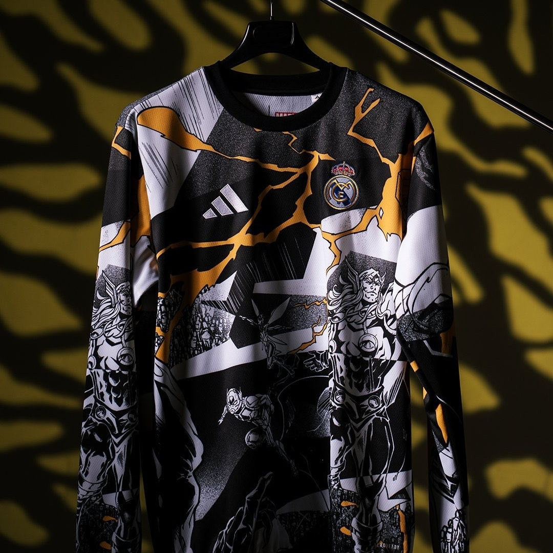 REAL MADRID CALENTAMIENTO HEROES EDICIÓN LIMITADA II 25/26 HOMBRE (MANGA LARGA))