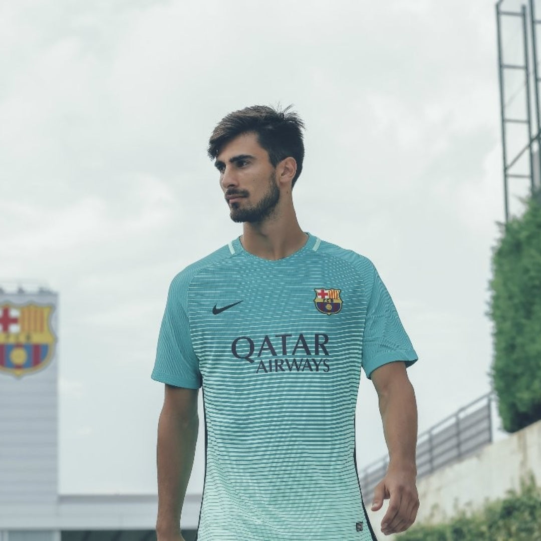 BARCELONA III 16/17 HOMBRE (RETRO)