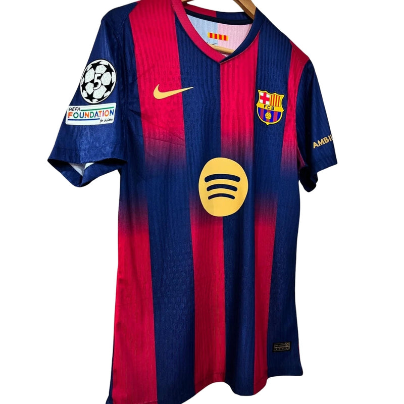 BARCELONA I 25/26 FAN (VERSIÓN JUGADOR) LANZAMIENTO