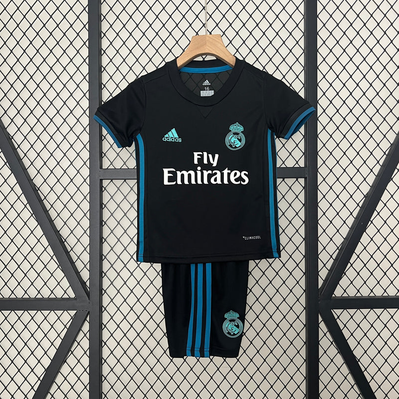 REAL MADRID II 17/18 KIDS SET (RETRO)