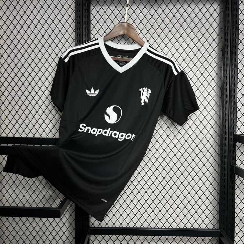 MANCHESTER UNITED PORTERO VI 24/25 FAN