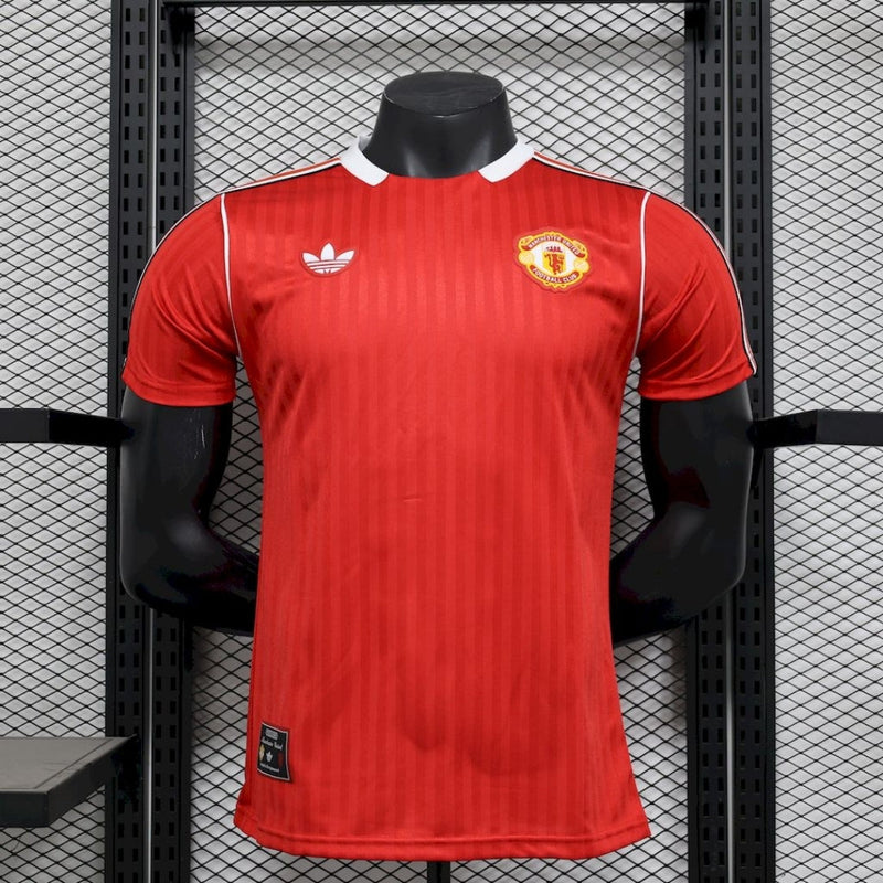 MANCHESTER UNITED TERRACE ICONS 25/26 FAN (VERSIÓN JUGADOR)