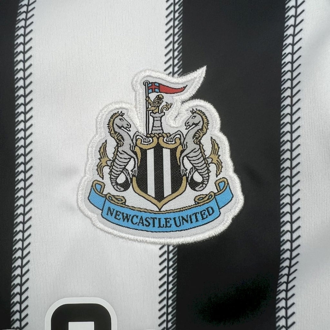 NEWCASTLE UNITED I 25/26 CONJUNTO INFANTIL