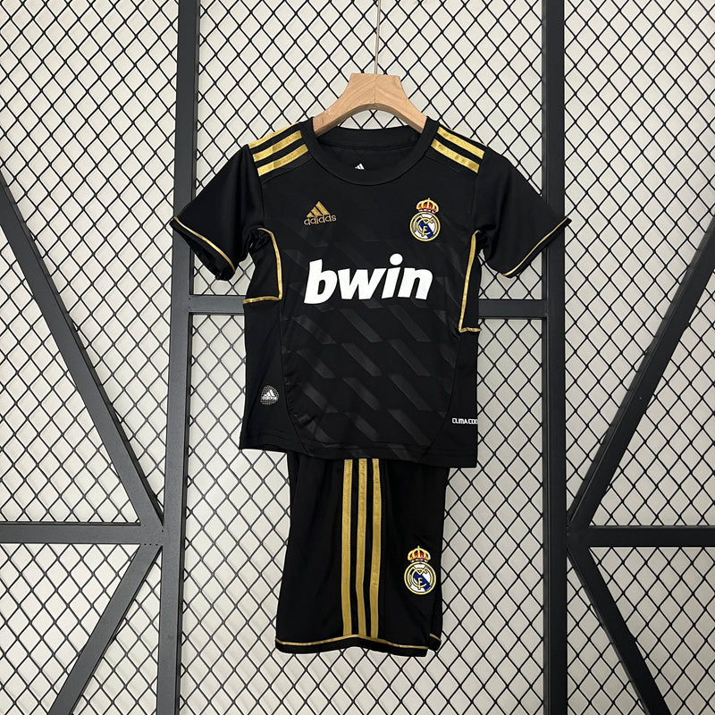 REAL MADRID II 11/12 KIDS SET (RETRO)